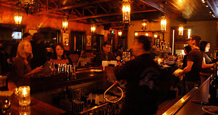 Capitol Pub Dallas Bar